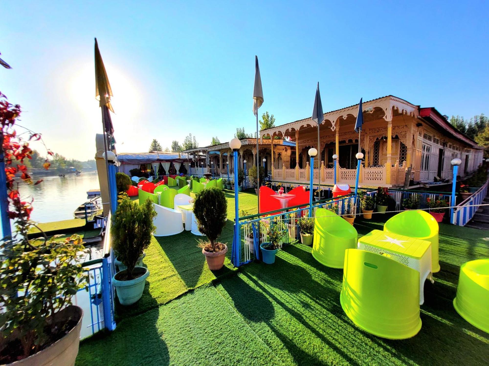 Aziz Palace Group Of Houseboats Srīnagar Extérieur photo