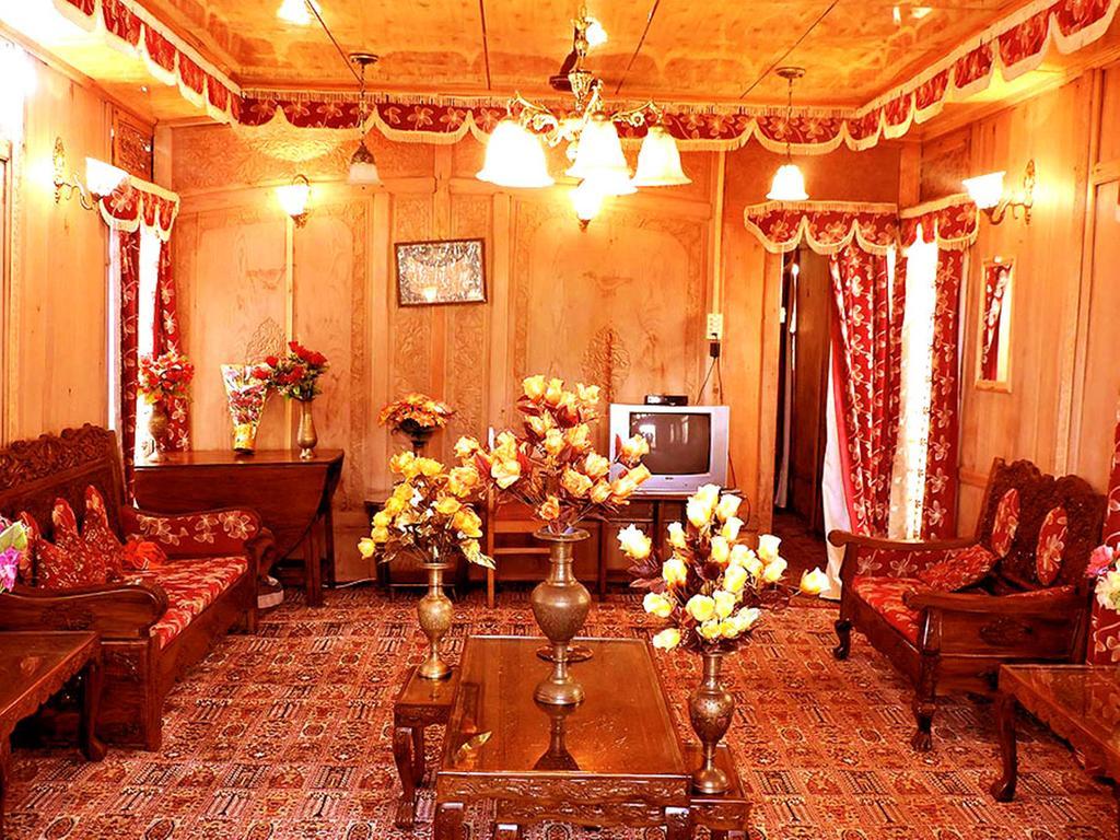 Aziz Palace Group Of Houseboats Srīnagar Extérieur photo